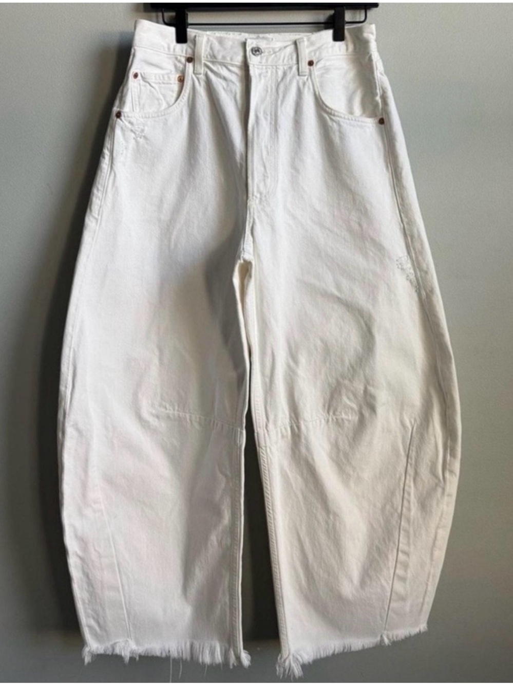 Universal Thread White Wide-Leg Raw Hem Jeans